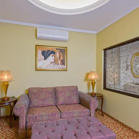 מלון Antique Palace Museum (adults Only)