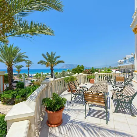 מלון Antique Palace Museum (adults Only) 5*