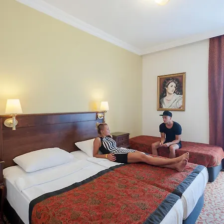 מלון Antique Palace Museum (adults Only) 5*